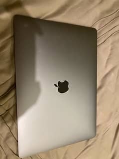 MACBOOK PRO 2016/2017 13 inch core i7 16gb 250gb ssd