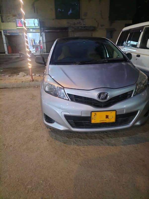 Toyota Vitz Model 2014 reg 2017 Contact 03128855066 2