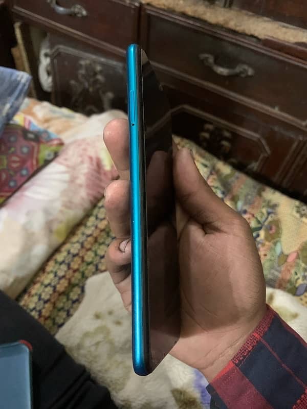 redmi 9 . . 4/64 urgent sale 5