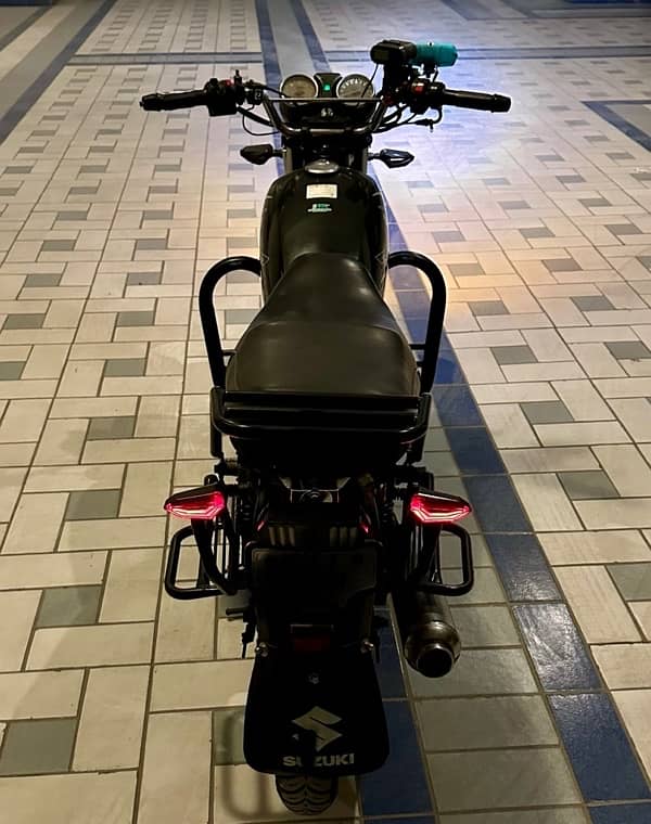 Suzuki Gs 150 SE 5