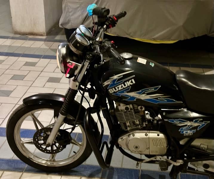 Suzuki Gs 150 SE 1