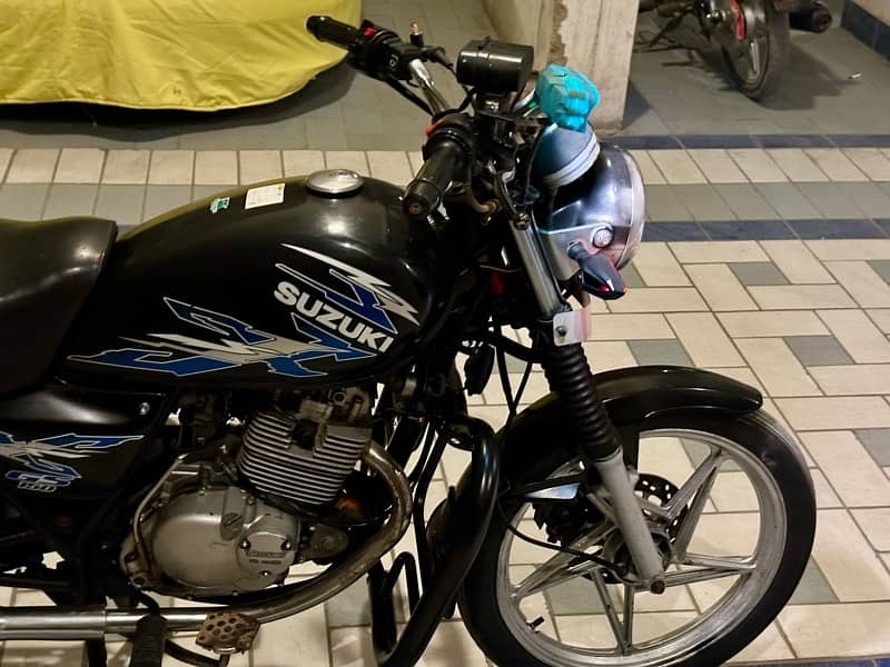 Suzuki Gs 150 SE 3