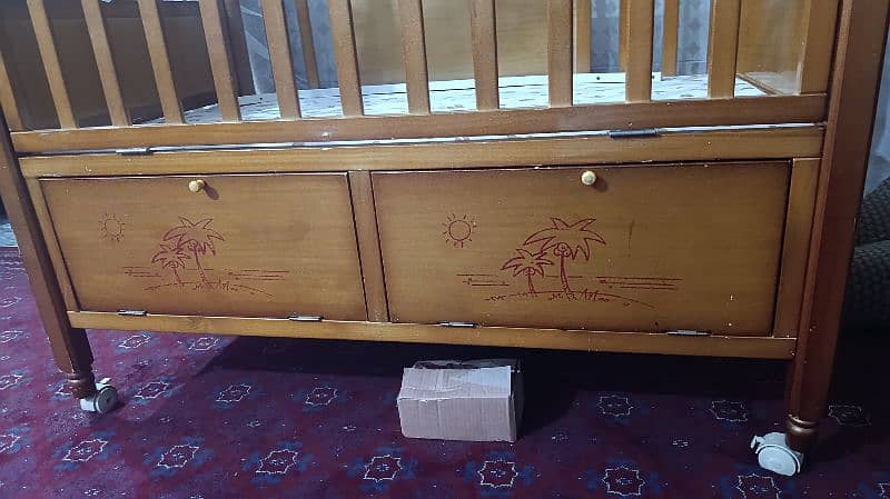 kids Bed with good condition 3