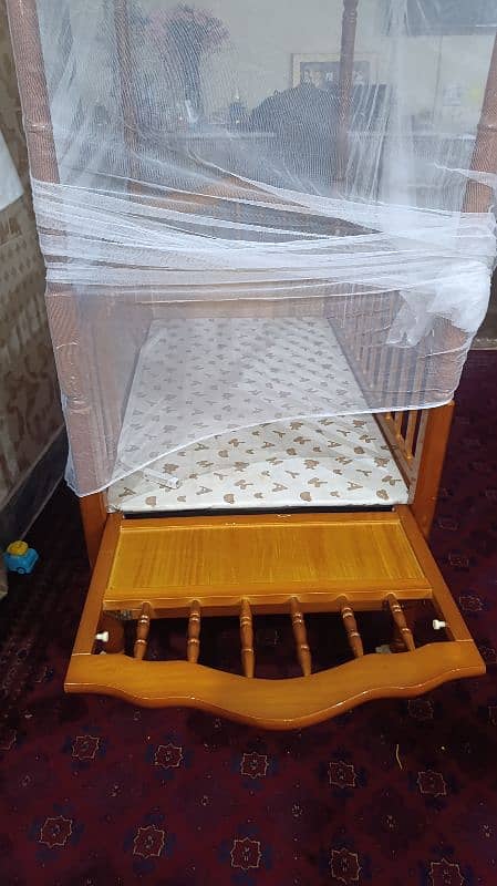 kids Bed with good condition 5