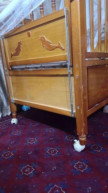 kids Bed with good condition 6