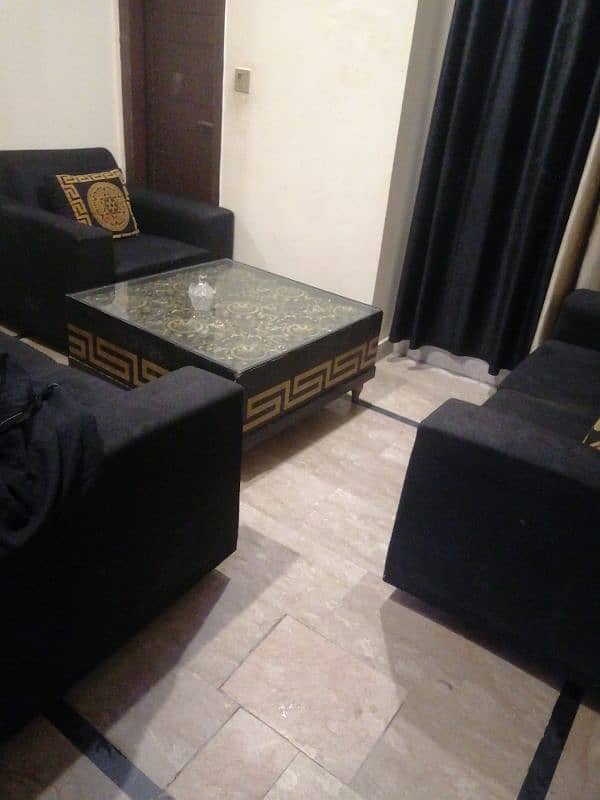 sofa set for sale its blaack colour 0