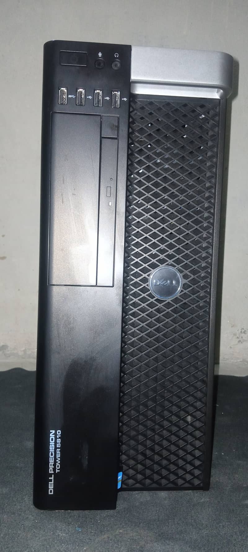 Dell T5810 / E5 2697 V3 (14 Cores & 28th Threads) / 32GB Ram / 500GB 0