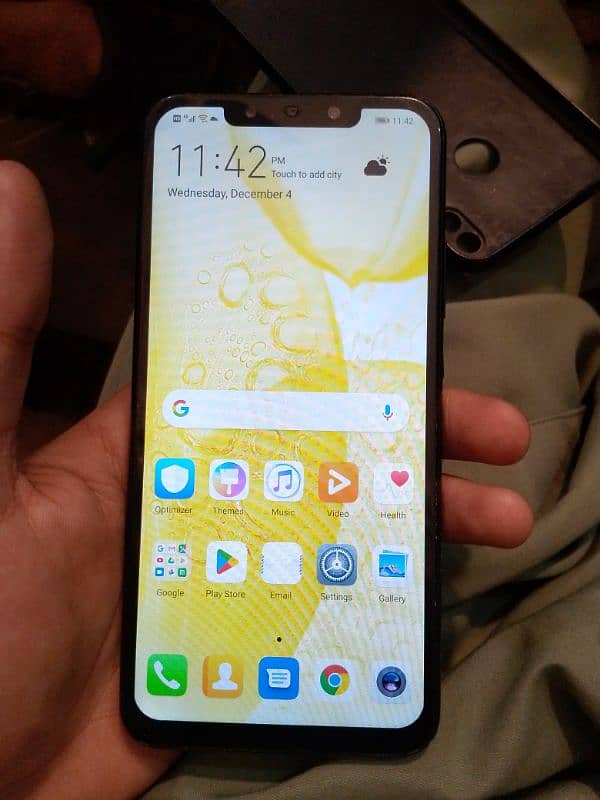 Huawei nova 3i . . . . 4/128.03284357898 5