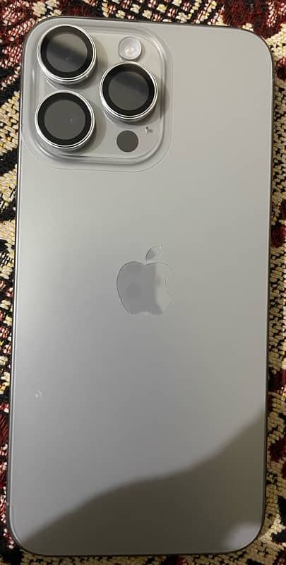 apple I phone 15 Pro max  natural titanium 3