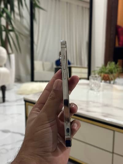 iphone 14 pro max JV full BOX  Scratchless Condition