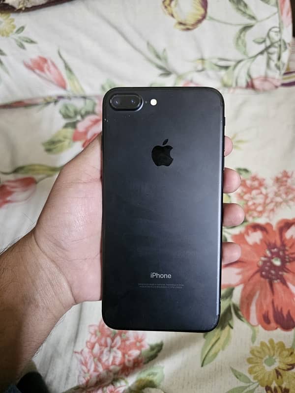 iphone urgent sale 7 plus 128 gb 5