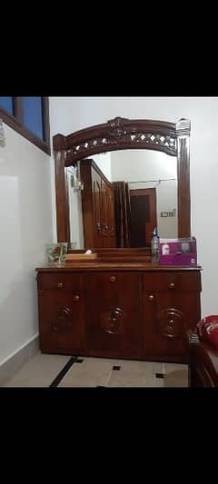 sale Furniture Divider And Dressing 10by10 condition 03332981181