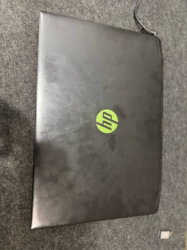 Laptop HP Pavilion 15 Gaming Ryzen 5 3550H / SSD 256 GB 3