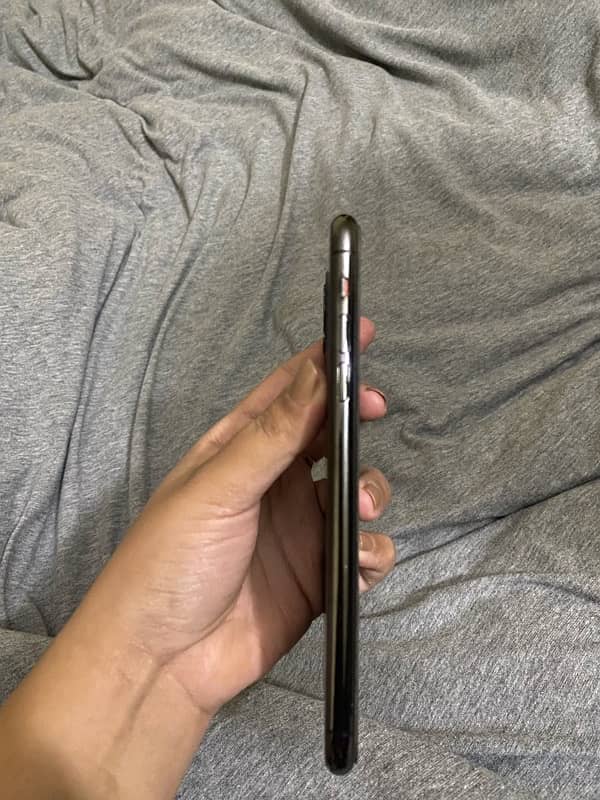 iphone 11promax 256gb pta aproved 2