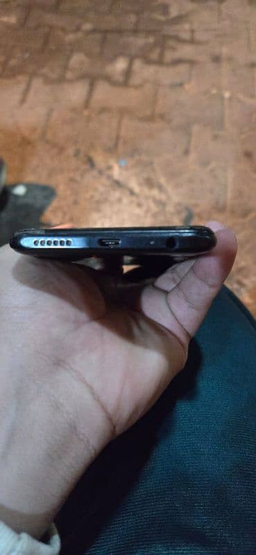 infinix Hot 9  4/64 3