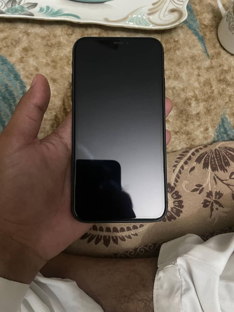 iPhone 11 Full Okay 64 gb jv 4