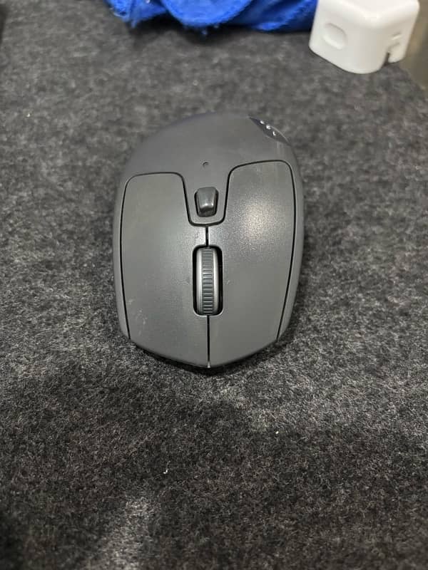 Logitech M720 Triathlon Mouse | Bluetooth | USB Dongle 3