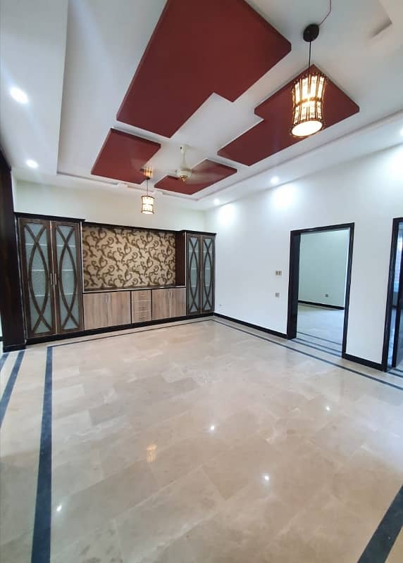 7 Marlas Ground floor Prime Location All Facilities Near Market and Park G-13 0