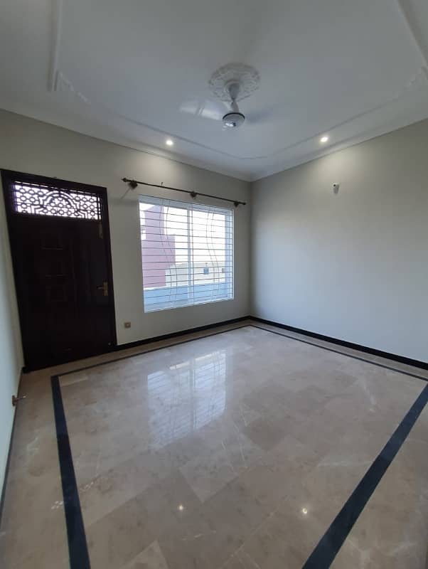 7 Marlas Ground floor Prime Location All Facilities Near Market and Park G-13 5