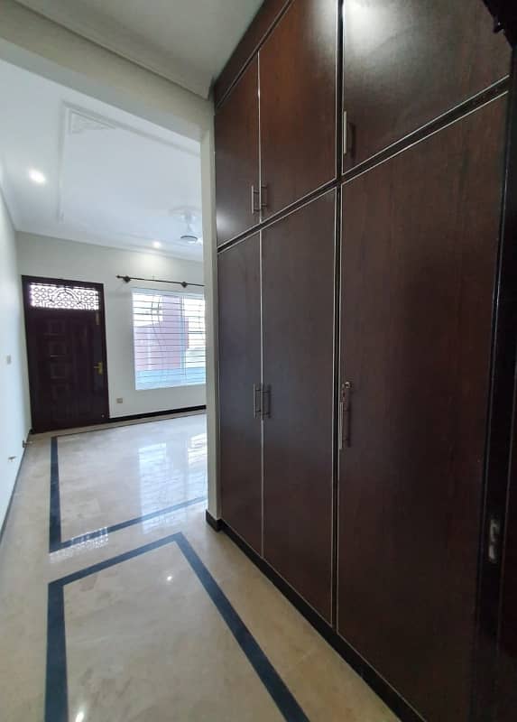 7 Marlas Ground floor Prime Location All Facilities Near Market and Park G-13 10