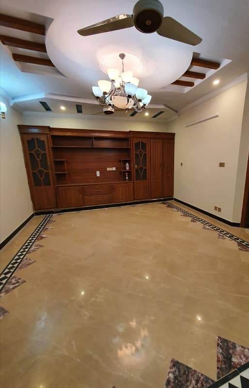 8 Marlas Ground floor Prime Location Near Park and Market All Facilities G-13 8