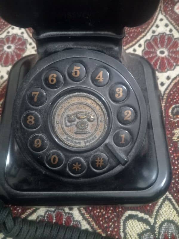 Vintage Phone for vintage lovers Antique Phone 3