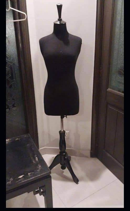 Dummy Mannequin Available 4