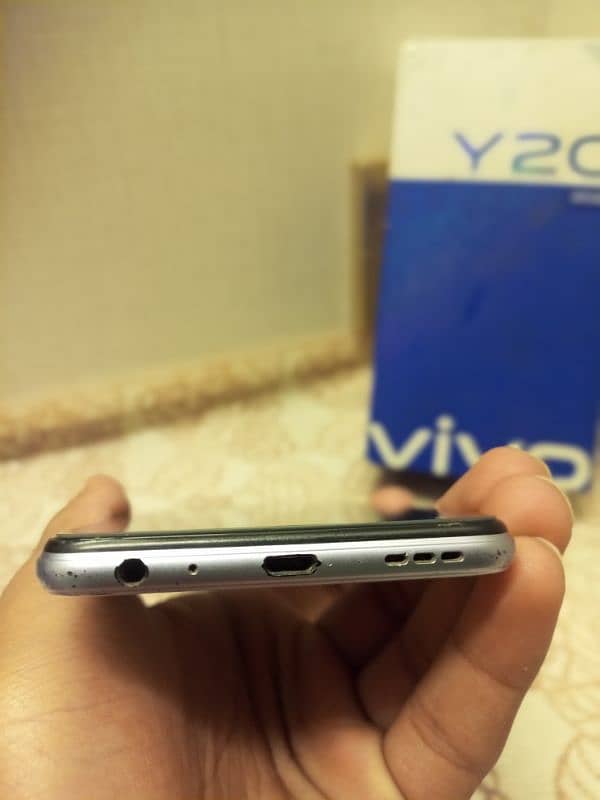 vivo y20 64gb Ram 3