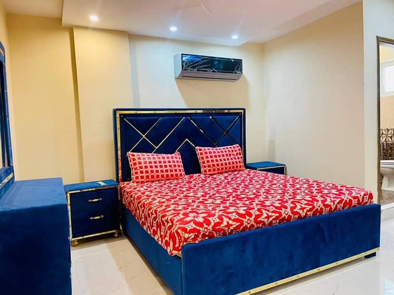 One bedroom VIP apartment for rent short time(2to3hrs) in bahria town 1