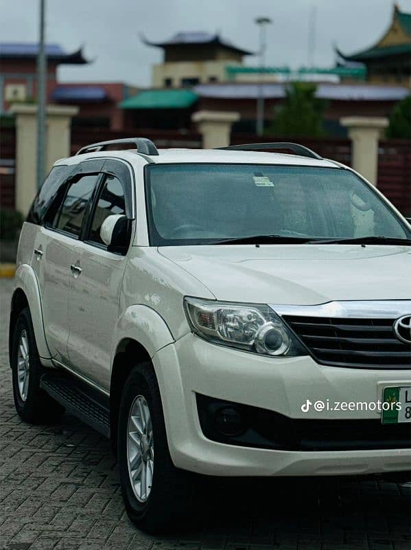 Toyota Fortuner 2013 2