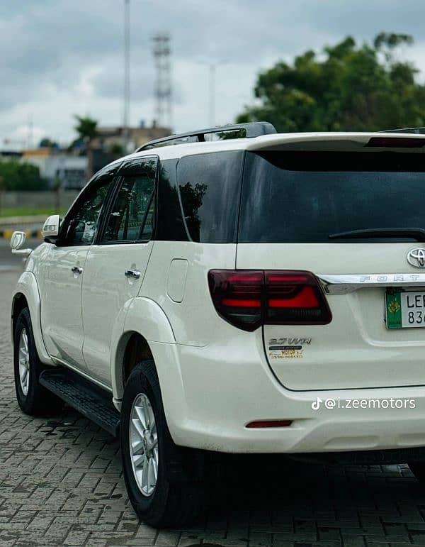 Toyota Fortuner 2013 5