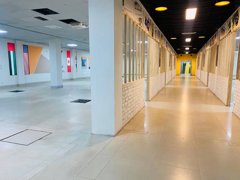 4200 Sqft brand new floor for rent in corporate building 0