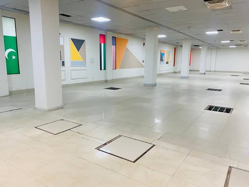 4200 Sqft brand new floor for rent in corporate building 3