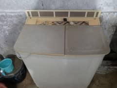 Toyo Semi Auto Washing Machine 10/10 Condition Black Beauty For Sale