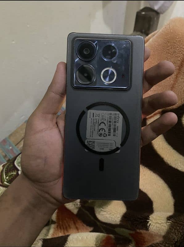 infinix note 40 lush condition 10/10 with box and original charger 3