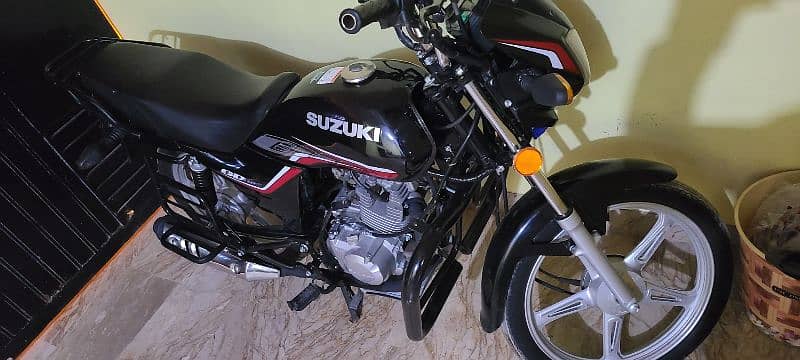 i m selling my suzuki 110s 1