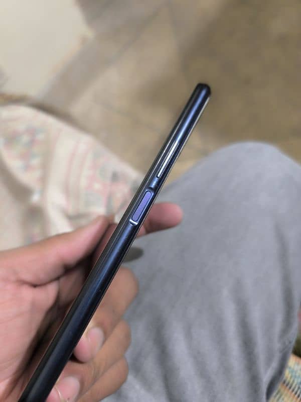 vivo y20  64 GB 4