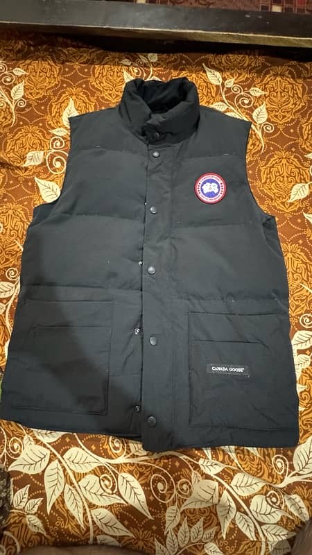 Brand CANADA GOOSE 2