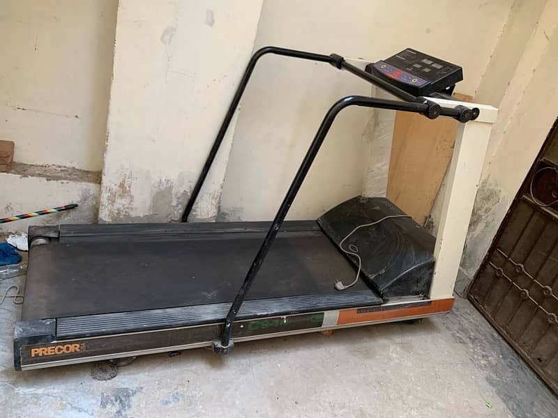 precor Treadmill , Running Machine 3