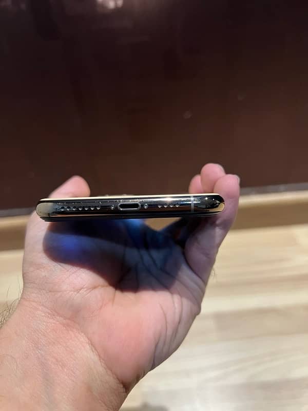 iPhone 11 Pro Max 64GB PTA Approved 3