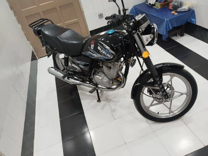 Suzuki Gs150 SE 2022 model Islamabad number 1