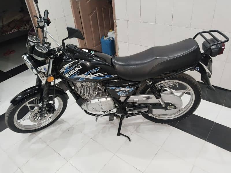 Suzuki Gs150 SE 2022 model Islamabad number 2