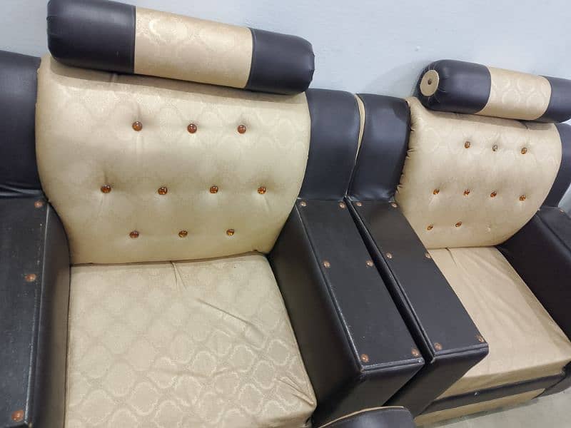 good condition sofa less price 0