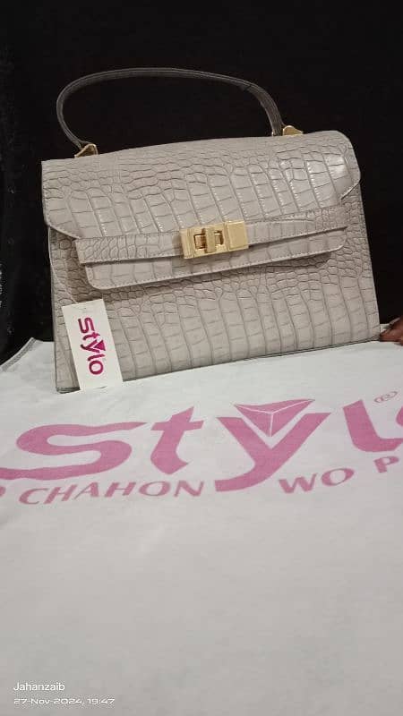 Ladies purse (Branded) Stylo 4