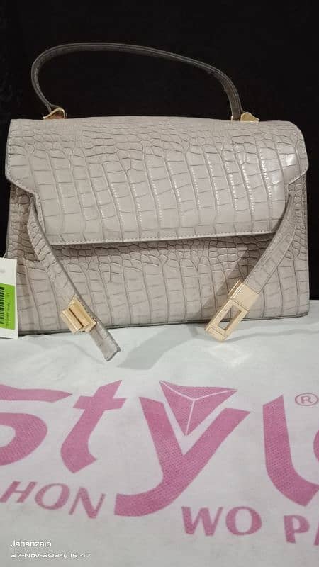 Ladies purse (Branded) Stylo 12