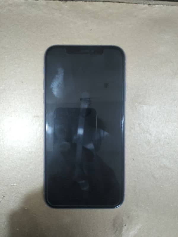 iPhone 11 jv in very good condition 7