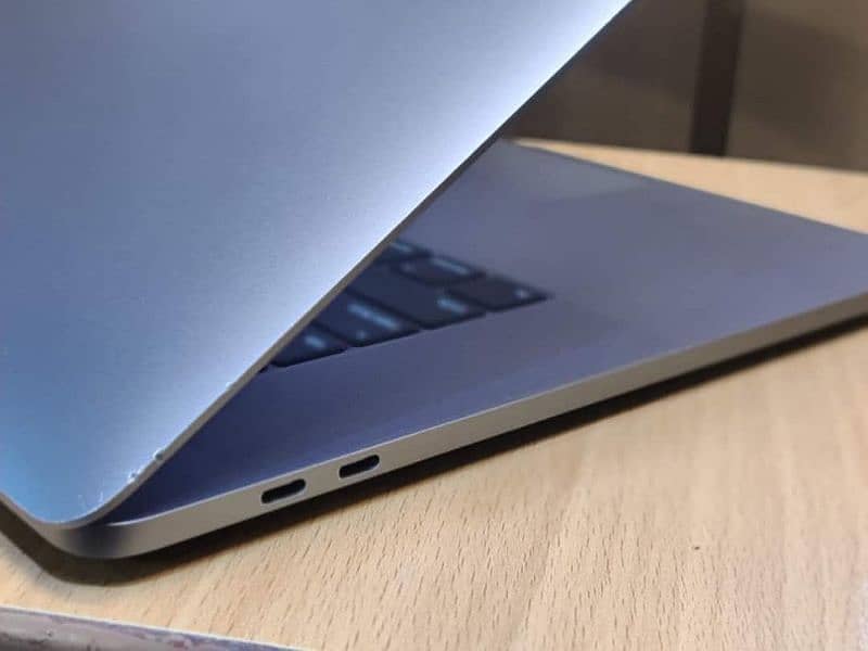 MACBOOK PRO 2019 (CORE I9) 32/512GB 4