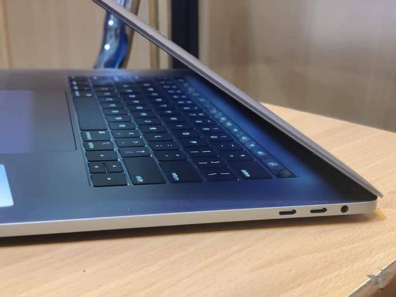 MACBOOK PRO 2019 (CORE I9) 32/512GB 5