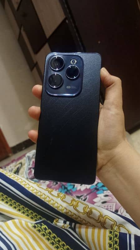 infinix hot 40 pro 0