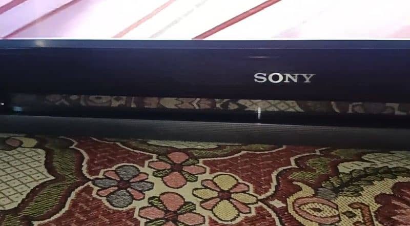 Sony Bravia Original 50" LCD 1